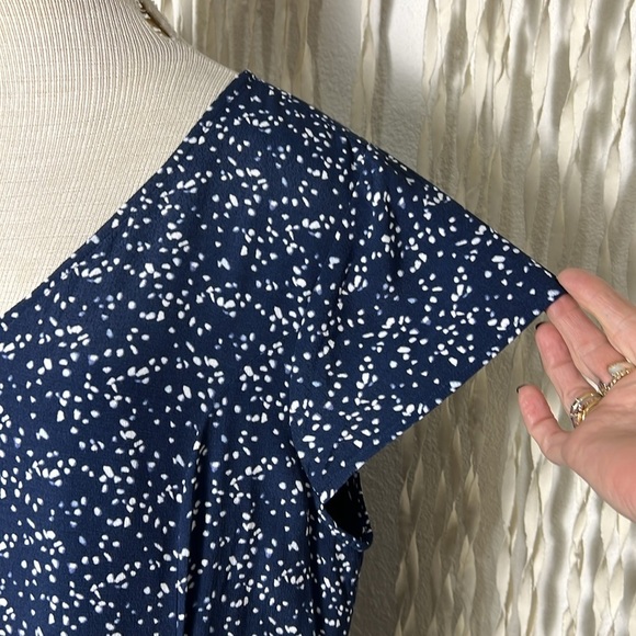 Garnet Hill NWOT Marina Crepe Dress Size 14 - Picture 4 of 12